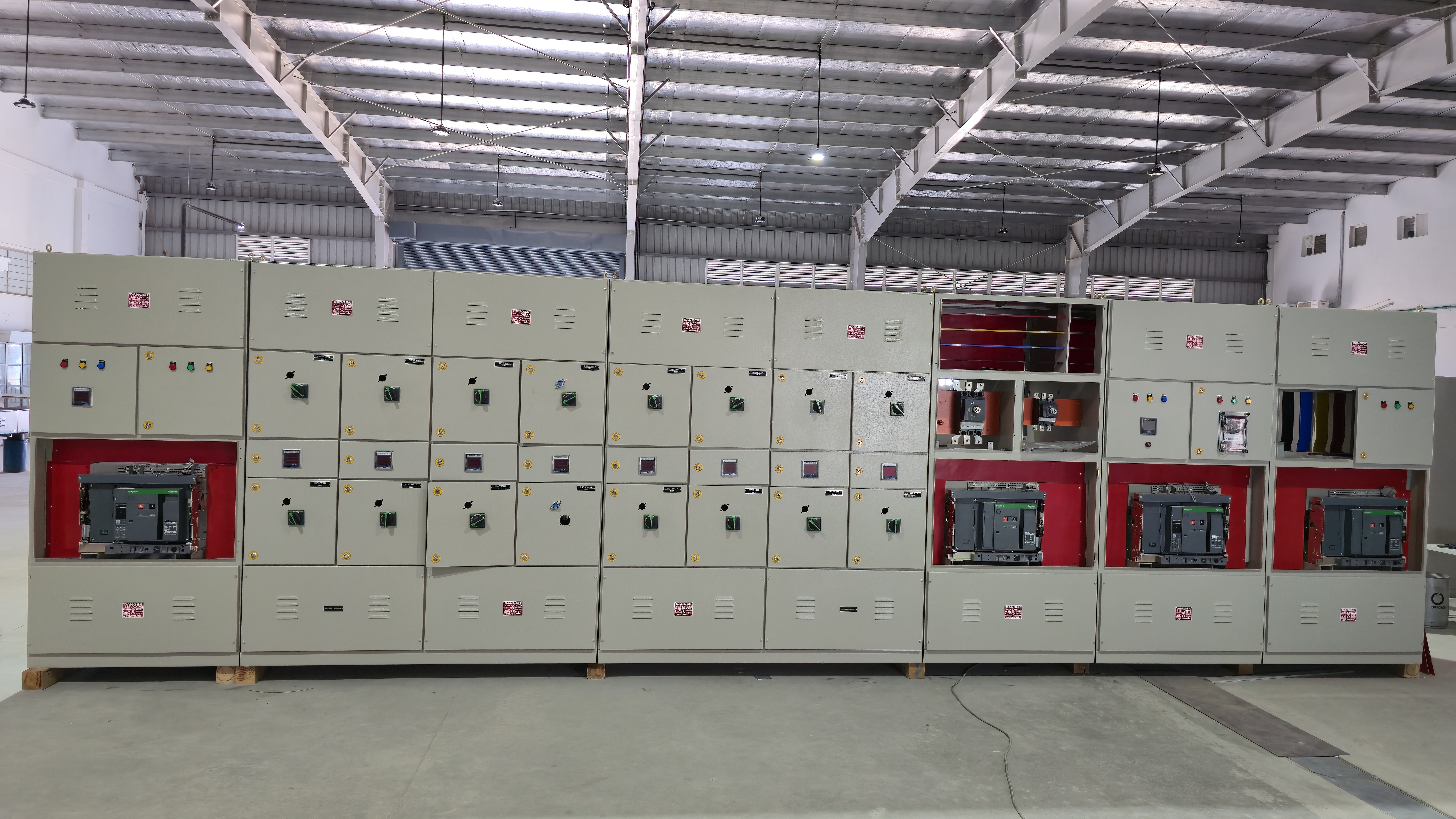 Double Bus System MV Switchgear