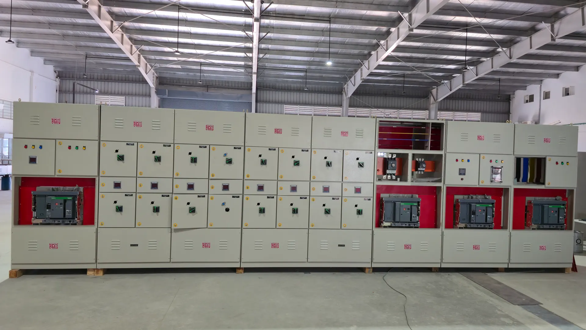 Double Bus System MV Switchgear